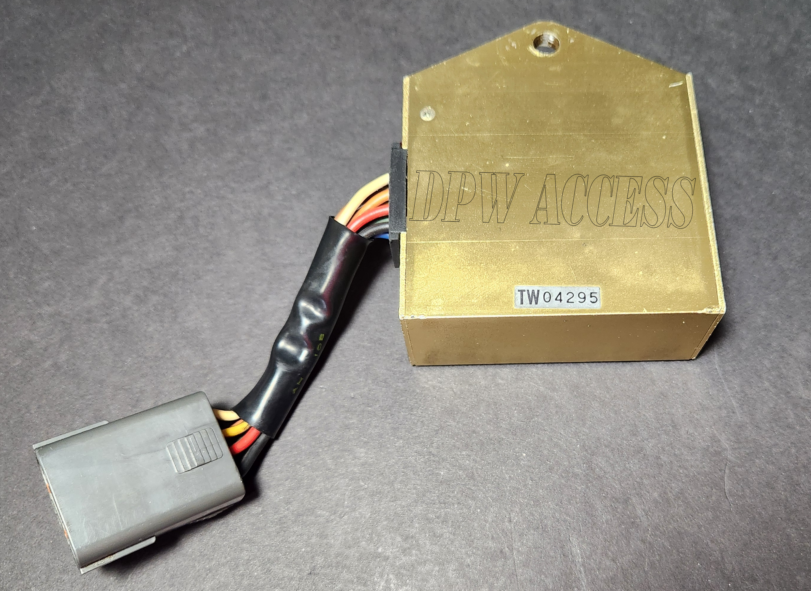 HKS Twin Power Type DLI I Ignition Coil Amplifier Gold Box